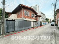 ขาย ที่ดินพร้อมสิ่งปลูกสร้าง ซอยลาดพร้าว 18 แยก 4 ขนาด 95 ตรว. ใกล้ MRT ลาดพร้าว ห่างจากปากซอยลาดพร้าว 18 เพียง 280 เมตร ทำเลทองแบบนี้หาไม่ได้แล้ว!!-202512151104381765771478952.jpg