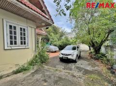 ขายบ้านเดี่ยว วิภาวดีรังสิต 64 – แจ้งวัฒนะ 1 | 129 ตร.วา | 300 ตร.ม. | 5 ห้องนอน 5 ห้องน้ำ | ราคาพิเศษ 14.5 ล้านบาท เหมาะอยู่อาศัยและทำโฮมออฟฟิศ ทำเลใกล้ดอนเมือง–หลักสี่–ศูนย์ราชการแจ้งวัฒนะ-202512151524101765787050732.jpg