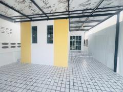 หมู่บ้านอมรทรัพย์ เลียบวารี (คู้ขวา) เขตหนองจอก บ้านเดี่ยวชั้นเดียว 21 ตารางวา 2 ห้องนอน รีโนเวทใหม่เอี่ยม พร้อมเข้าอยู่ ใกล้บิ๊กซี แม็คโคร หนองจอก-202512161650051765878605523.jpg