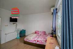 ทาวน์เฮาส์ หมู่บ้าน อยู่เจริญ 5 (รังสิต-นครนายก 74) ติดถนนไสวประชาราษฎร์ เนื้อที่ 21.6 ตารางวา ใกล้ตลาดกลางลาดสวาย ตำบลลาดสวาย อำเภอลำลูกกา จังหวัดปทุมธานี-202512181011561766027516539.jpg