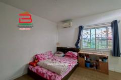 ทาวน์เฮาส์ หมู่บ้าน อยู่เจริญ 5 (รังสิต-นครนายก 74) ติดถนนไสวประชาราษฎร์ เนื้อที่ 21.6 ตารางวา ใกล้ตลาดกลางลาดสวาย ตำบลลาดสวาย อำเภอลำลูกกา จังหวัดปทุมธานี-202512181011571766027517024.jpg