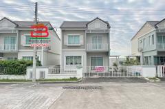 บ้านแฝด เนื้อที่ 35.8 ตร.ว. เดอะ วิลเลจ รังสิต-วงแหวน The Village Rangsit-Wongwaen ถนนรังสิต-นครนายก ตำบลลาดสวาย อำเภอลำลูกกา ปทุมธานี