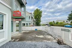 บ้านแฝด เนื้อที่ 35.8 ตร.ว. เดอะ วิลเลจ รังสิต-วงแหวน The Village Rangsit-Wongwaen ถนนรังสิต-นครนายก ตำบลลาดสวาย อำเภอลำลูกกา ปทุมธานี-202512181107581766030878704.jpg