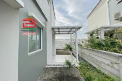 บ้านแฝด เนื้อที่ 35.8 ตร.ว. เดอะ วิลเลจ รังสิต-วงแหวน The Village Rangsit-Wongwaen ถนนรังสิต-นครนายก ตำบลลาดสวาย อำเภอลำลูกกา ปทุมธานี-202512181108051766030885330.jpg