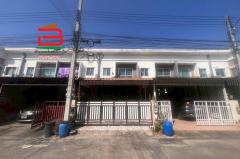 ทาวน์เฮาส์ โนโว วิลล์ ลำลูกกา คลอง 2 (ซอยเปียร์นนท์) เนื้อที่ 19.8 ตารางวา ใกล้ BTS สถานีคูคต ถนนลำลูกกา ตำบลคูคต อำเภอลำลูกกา จังหวัดปทุมธานี