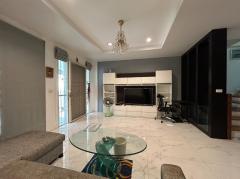 ให้เช่าทาวน์โฮม 3 ชั้น หมู่บ้านกลางเมือง ศรีนครินทร์-พัฒนาการ ใกล้รถไฟฟ้าสายสีเหลือง สถานีหัวหมาก (N.1950)-202512181246281766036788855.jpg