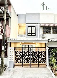 ทาวน์เฮ้าส์ 2 ชั้น แต่งใหม่พร้อมอยู่ ซอยจรัญ 37 ใกล้ห้างแม็คโครจรัญ บางกอกน้อย 