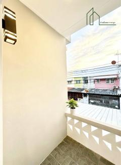 ทาวน์เฮ้าส์ 2 ชั้น แต่งใหม่พร้อมอยู่ ซอยจรัญ 37 ใกล้ห้างแม็คโครจรัญ บางกอกน้อย -202512181403501766041430810.jpg