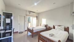 ขายด่วน โรงแรม 3 ชั้น 1 อาคาร รวม บ้าน 2 ชั้น 1 หลัง + บ้าน 1 ชั้น 1 หลัง พร้อมที่ดิน ( ขายยกแปลง)-202512181516001766045760997.jpg