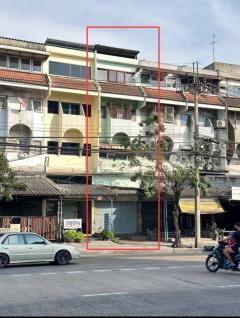  ให้เช่าอาคารพาณิชย์ติดถนนนวมินทร์​ ใกล้นวมินทร์​ 82