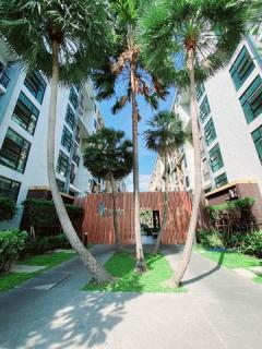 ขายไอคอนโดสุขุมวิท 105 ขายคอนโดลาซาลสุขุมวิทเฟอร์นิเจอร์ครบพร้อมอยู่ มีตู้เย็น เครื่องซักผ้า ทีวี เครื่องทำน้ำอุ่น