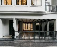 ให้เช่าบ้านเดี่ยว​ A​ British Style​ Luxury​ House​ 23 ตร.ว​ 3 นอน​ 4 น้ำ​ Fully​ Furnished​