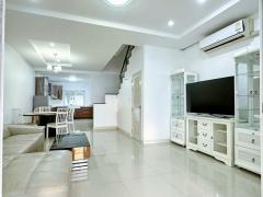 กำนันแม้น  ทาวน์โฮมหรู 3 ชั้น 23 ตร.วา. บิ๊กซี กัลปพฤกษ์ 500 ม.270 ตร.ม. 3นอน 9-15 MRT ภาษีเจริญ 2.6 กม. 4 น้ำ   ถ. สาทร-กัลปพฤกษ์  