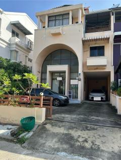 ขายโฮมออฟฟิศ 4 ชั้น ซอยกรุงเทพกรีฑา 15 ทำเลดี ใกล้ทางด่วนและรร.นานาชาติ