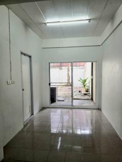 ให้เช่าบ้านเปล่า ทาวน์โฮม 2 ชั้น บ้านตวงทอง 6 แถมเอร์ 2 ตัว ซอยกำนันแม้น 13 ใกล้ Big C กลัปพฤกษ์ ขนาด 22 ตรว-202512271521291766823689258.jpg