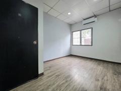 ให้เช่าบ้านเปล่า ทาวน์โฮม 2 ชั้น บ้านตวงทอง 6 แถมเอร์ 2 ตัว ซอยกำนันแม้น 13 ใกล้ Big C กลัปพฤกษ์ ขนาด 22 ตรว-202512271521301766823690851.jpg