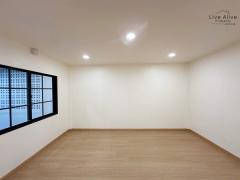 ขายทาวน์เฮาส์ 2 ชั้น NexHaus44 ปากซอยอ่อนนุช 44 เดินทางเข้าโซนทองหล่อ พระราม 9 รีโนเวทใหม่ทั้งหลัง พร้อมเข้าอยู่ โทร 085-826-6936-202512281426531766906813722.jpg